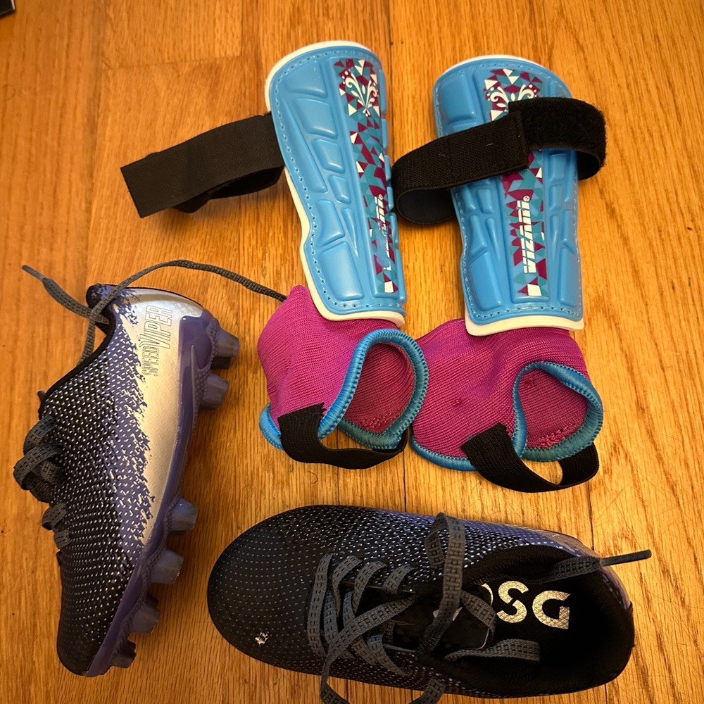 Kids Black and Purple Soccer Cleats